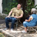 Moving Etiquette: How to Be a Good Neighbor During the Relocation Process